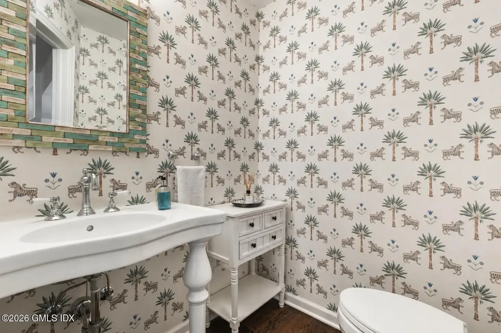 12 Ricki Beth Lane Old Greenwich CT 06870