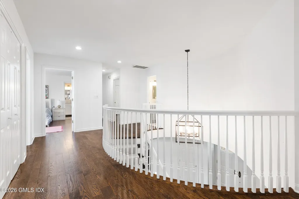 12 Ricki Beth Lane Old Greenwich CT 06870