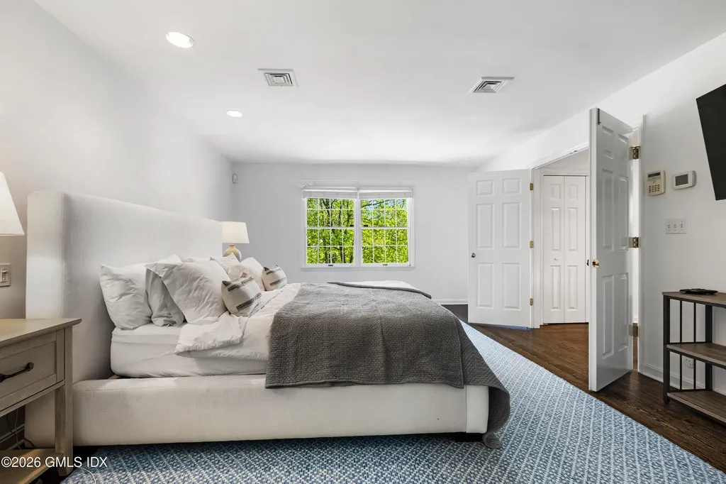 12 Ricki Beth Lane Old Greenwich CT 06870