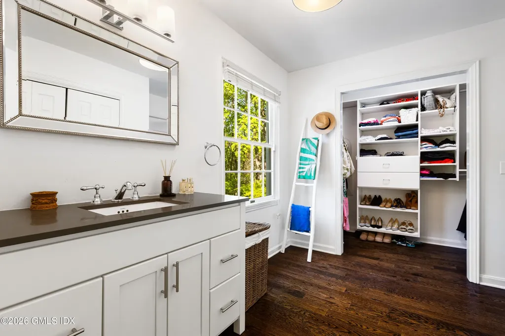 12 Ricki Beth Lane Old Greenwich CT 06870