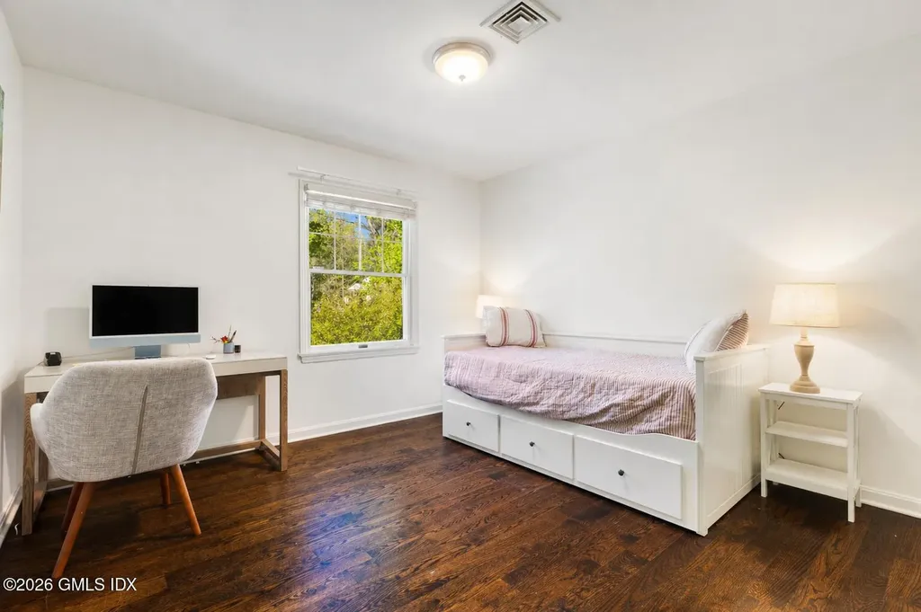 12 Ricki Beth Lane Old Greenwich CT 06870