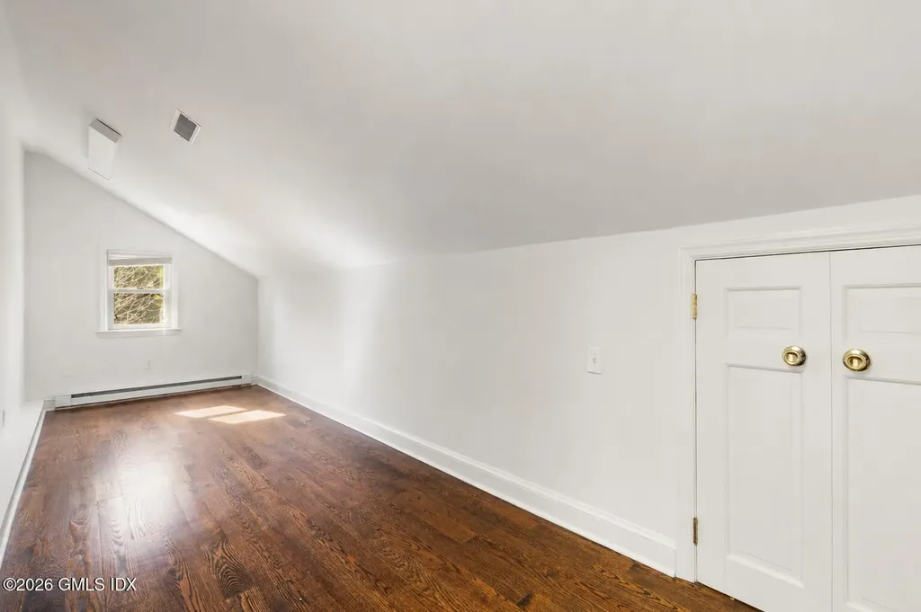 12 Ricki Beth Lane Old Greenwich CT 06870