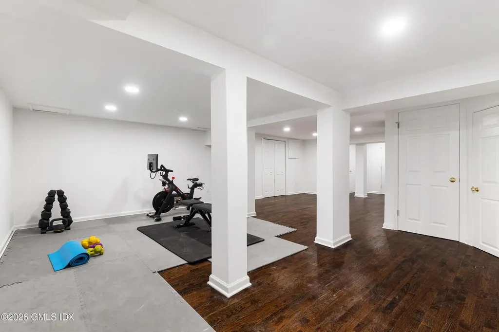 12 Ricki Beth Lane Old Greenwich CT 06870
