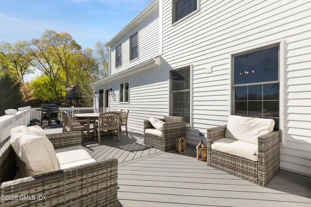 12 Ricki Beth Lane Old Greenwich CT 06870