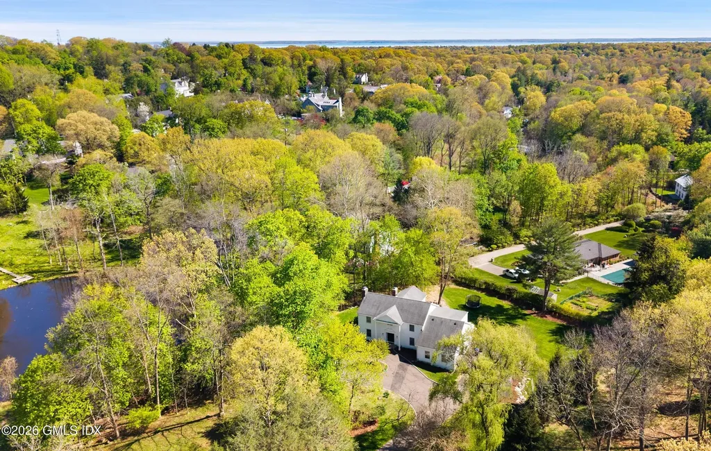 12 Ricki Beth Lane Old Greenwich CT 06870