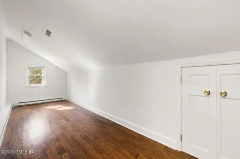 12 Ricki Beth Lane Old Greenwich CT 06870