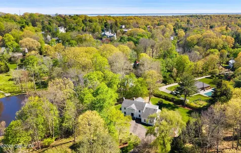 12 Ricki Beth Lane Old Greenwich CT 06870