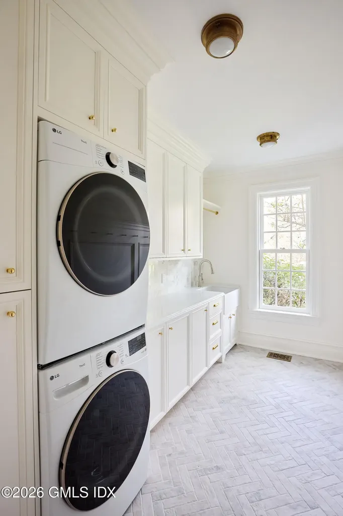 20 Sherwood Farm Lane Greenwich CT 06831