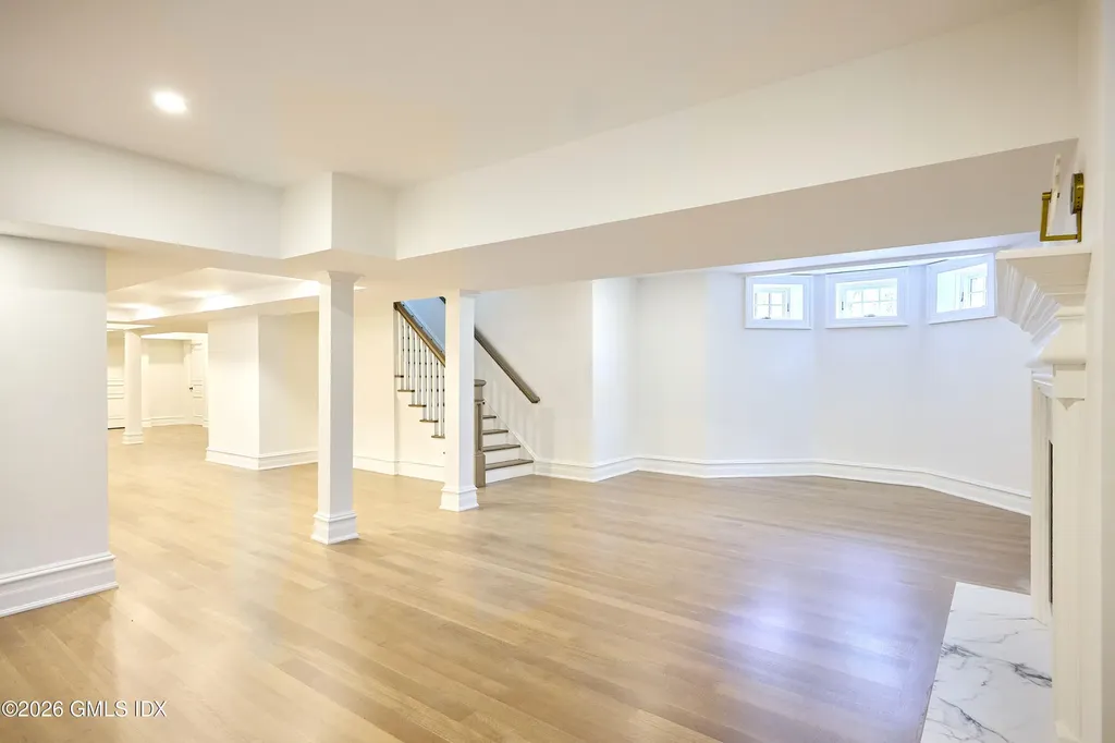 20 Sherwood Farm Lane Greenwich CT 06831