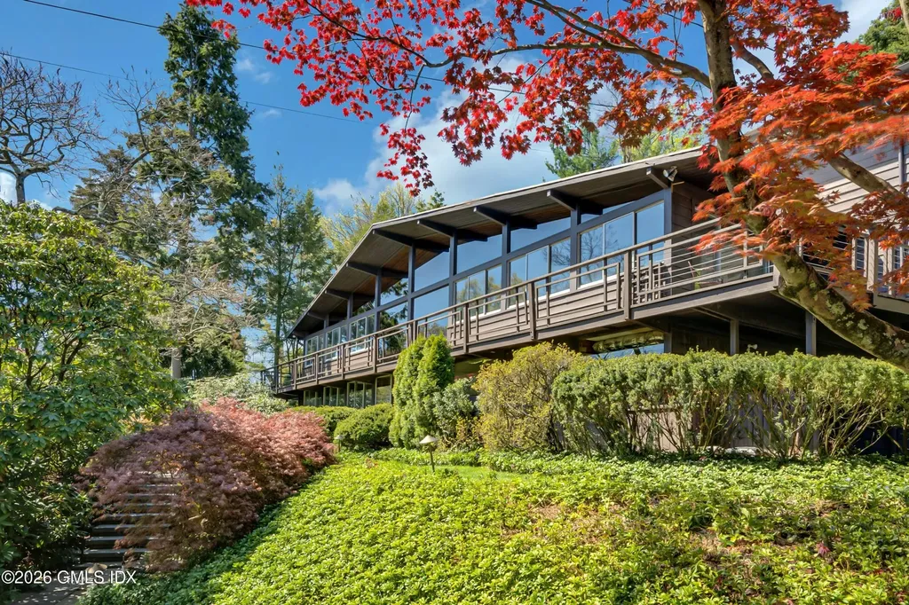 44 Willowmere Avenue Riverside CT 06878