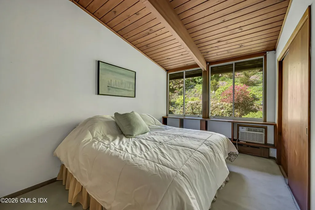 44 Willowmere Avenue Riverside CT 06878