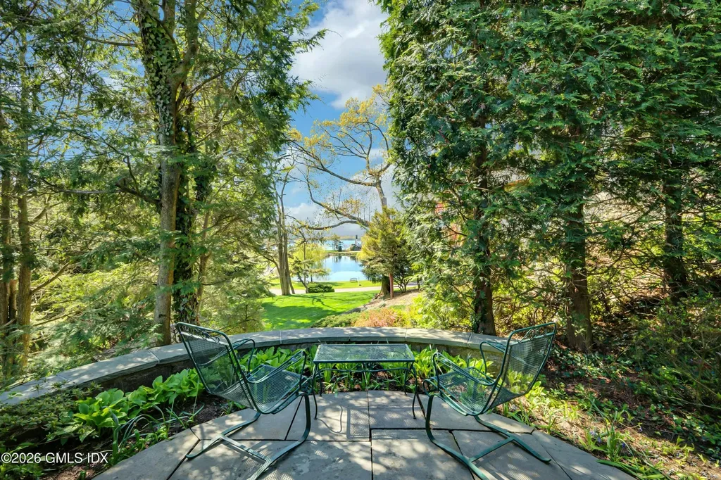 44 Willowmere Avenue Riverside CT 06878