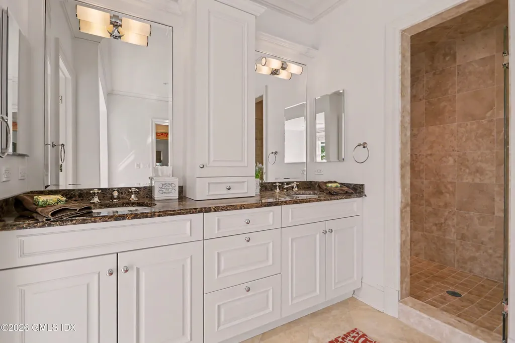 11 River Oaks Drive Stamford CT 06902