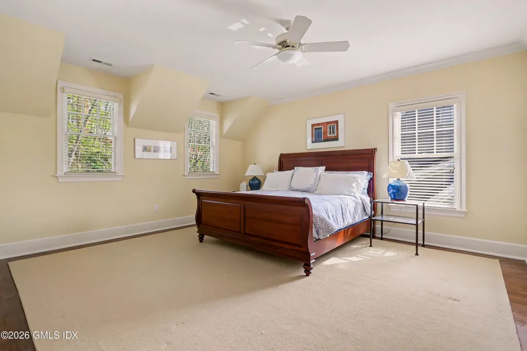 11 River Oaks Drive Stamford CT 06902