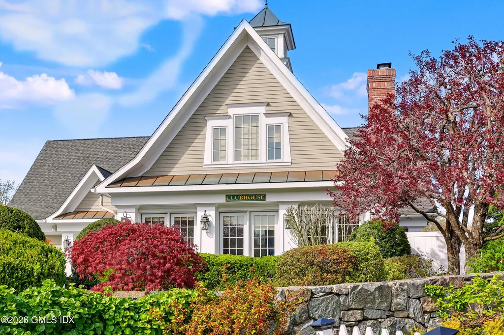 11 River Oaks Drive Stamford CT 06902