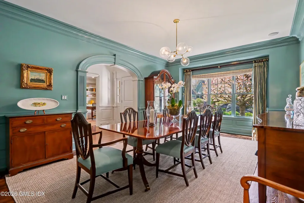 11 River Oaks Drive Stamford CT 06902