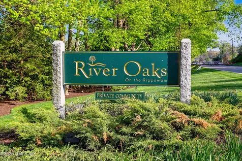 11 River Oaks Drive Stamford CT 06902