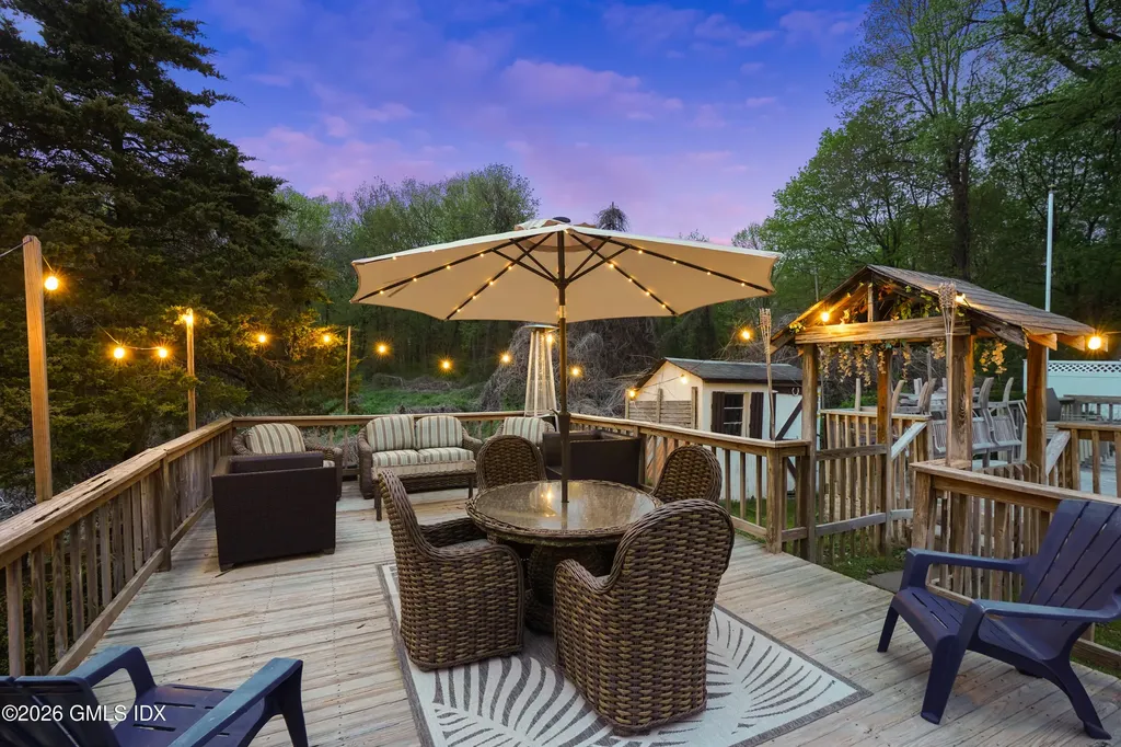 18 Moshier Street Greenwich CT 06831