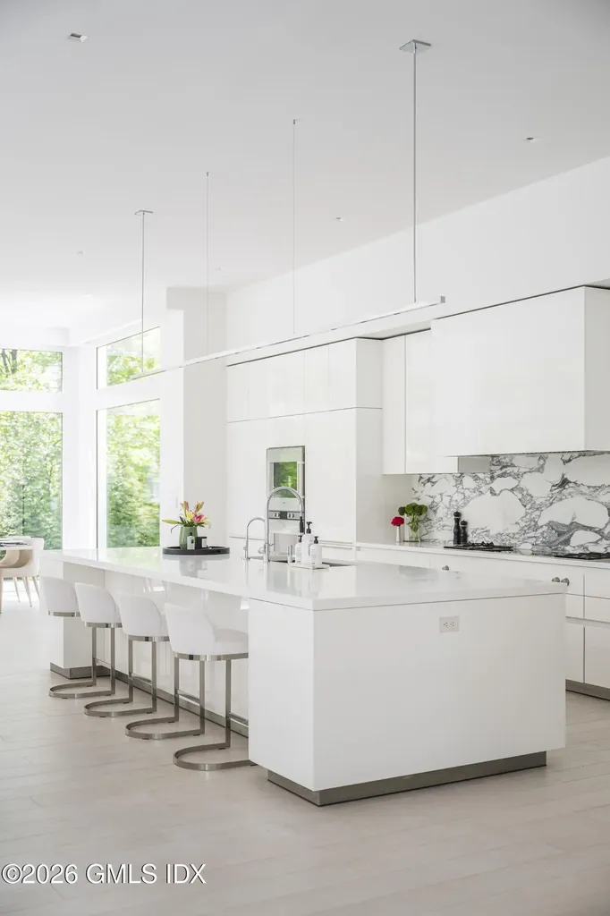 8 Fox Run Lane Greenwich CT 06831