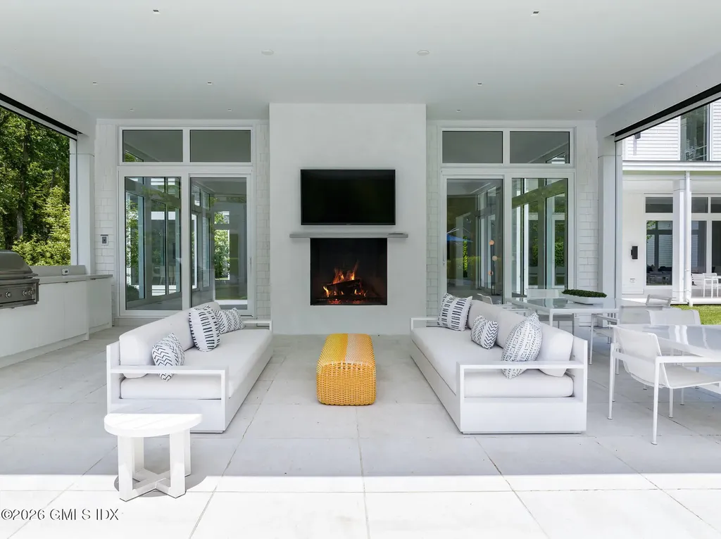 8 Fox Run Lane Greenwich CT 06831