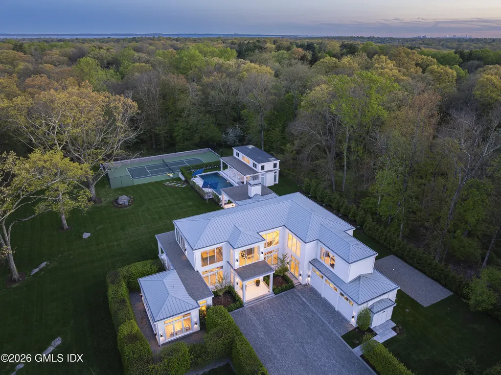 8 Fox Run Lane Greenwich CT 06831