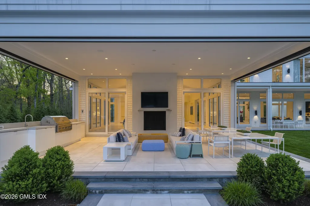 8 Fox Run Lane Greenwich CT 06831