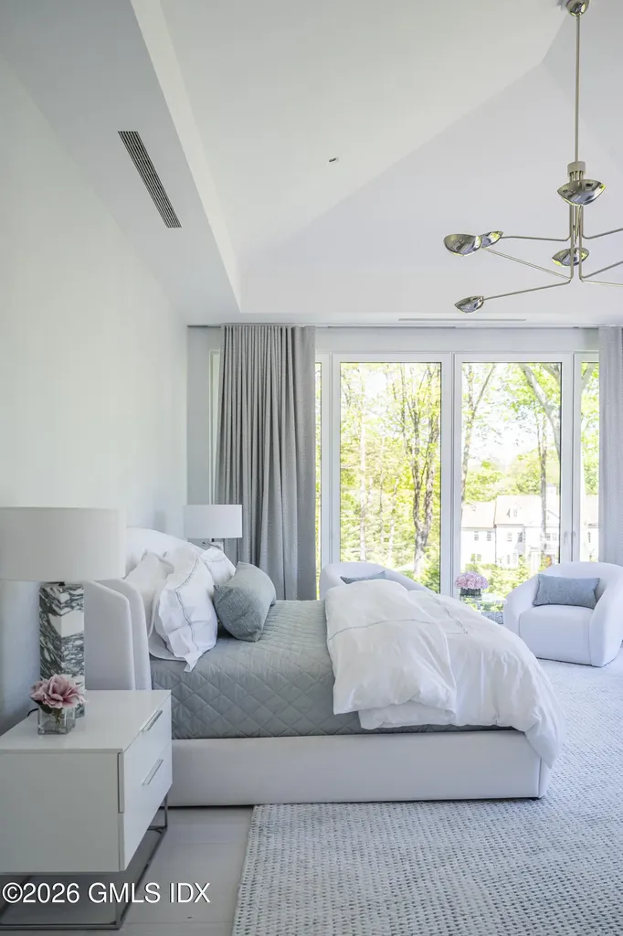 8 Fox Run Lane Greenwich CT 06831