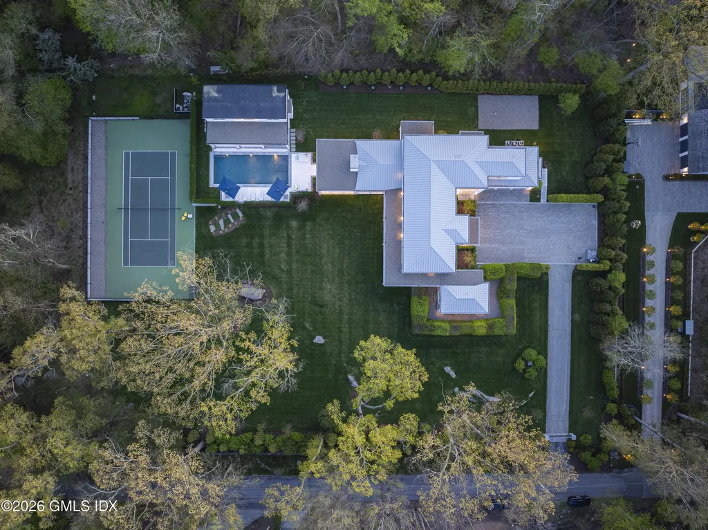 8 Fox Run Lane Greenwich CT 06831