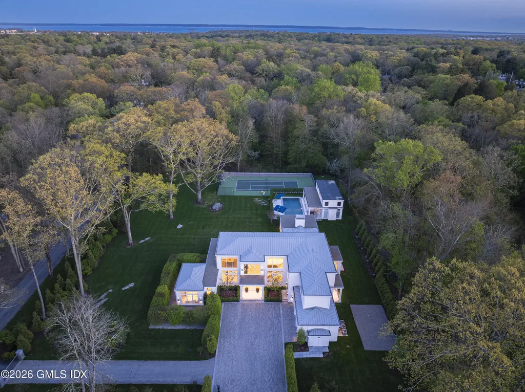 8 Fox Run Lane Greenwich CT 06831