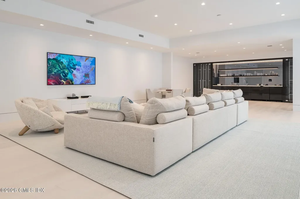8 Fox Run Lane Greenwich CT 06831