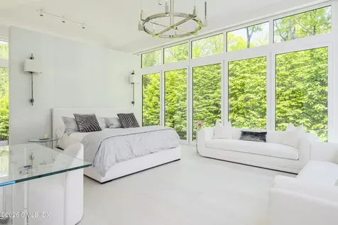 8 Fox Run Lane Greenwich CT 06831