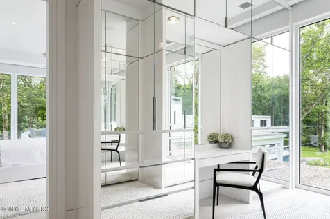 8 Fox Run Lane Greenwich CT 06831