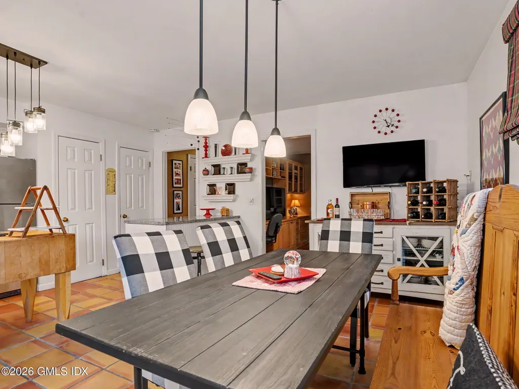 10 Idlewild Manor Greenwich CT 06830