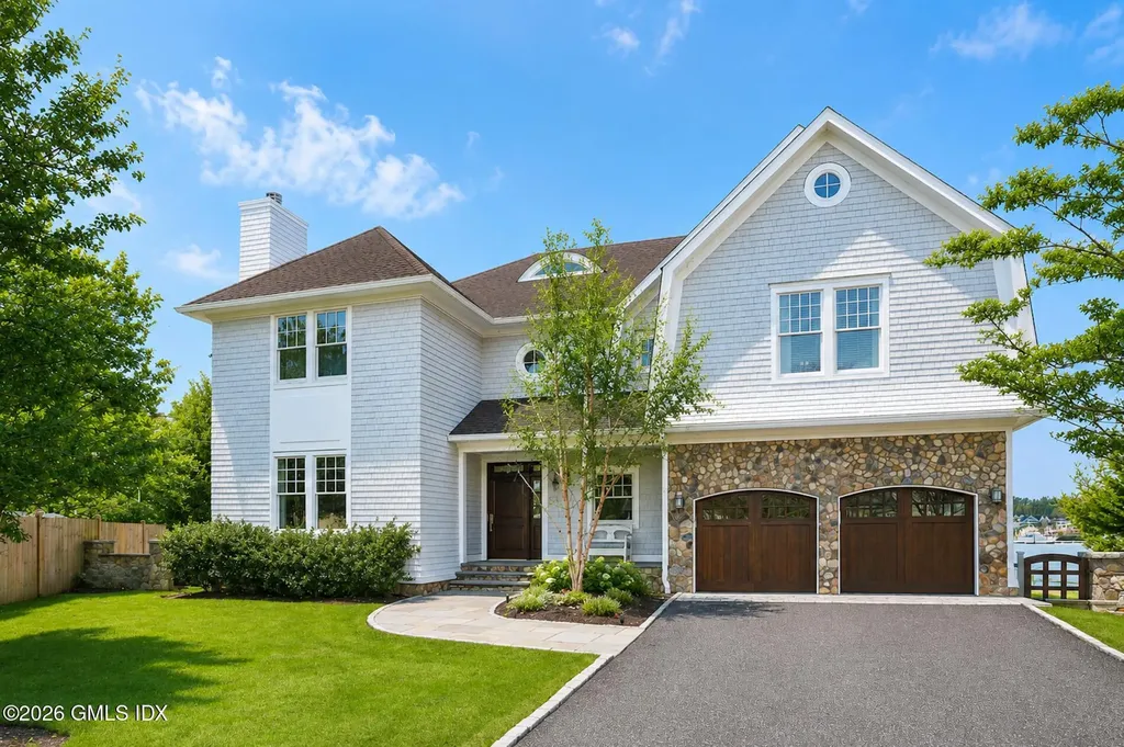 30 Bayside Terrace Riverside CT 06878