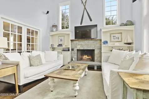 30 Bayside Terrace Riverside CT 06878