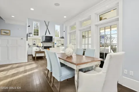 30 Bayside Terrace Riverside CT 06878