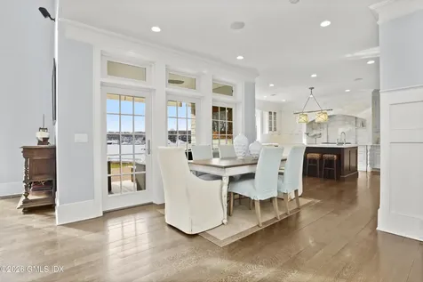 30 Bayside Terrace Riverside CT 06878