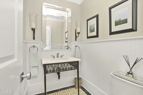 30 Bayside Terrace Riverside CT 06878