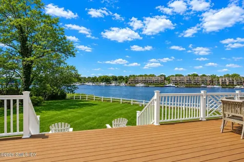 30 Bayside Terrace Riverside CT 06878