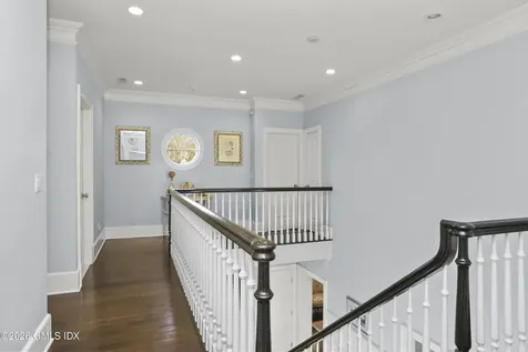 30 Bayside Terrace Riverside CT 06878