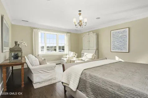 30 Bayside Terrace Riverside CT 06878