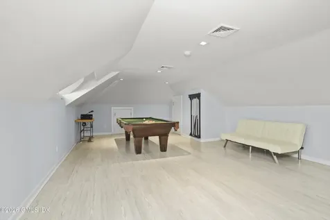 30 Bayside Terrace Riverside CT 06878