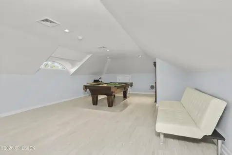 30 Bayside Terrace Riverside CT 06878