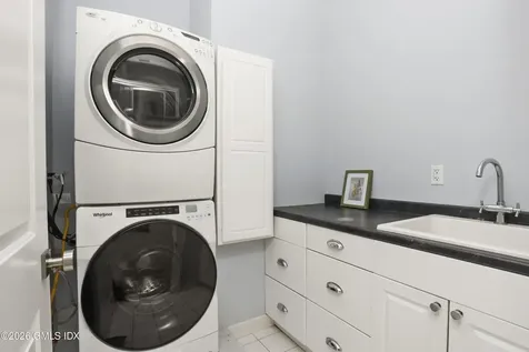 30 Bayside Terrace Riverside CT 06878