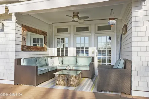 30 Bayside Terrace Riverside CT 06878