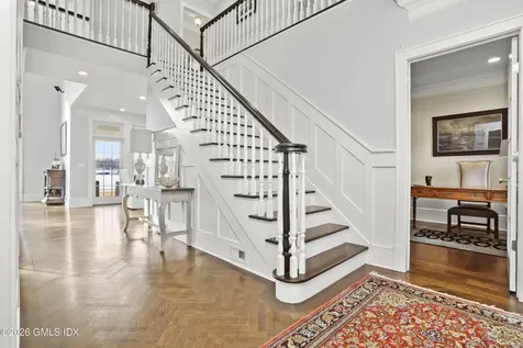30 Bayside Terrace Riverside CT 06878