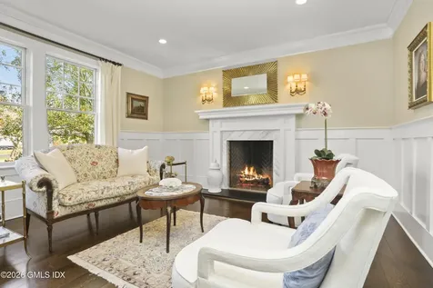 30 Bayside Terrace Riverside CT 06878