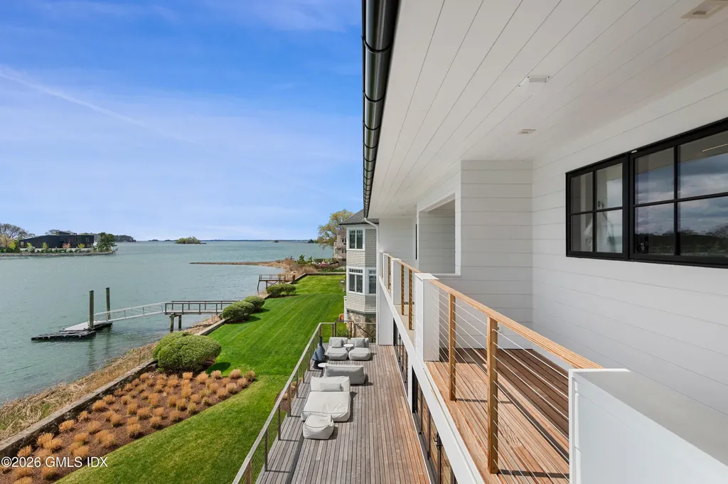 4 Little Cove Lane Old Greenwich CT 06870