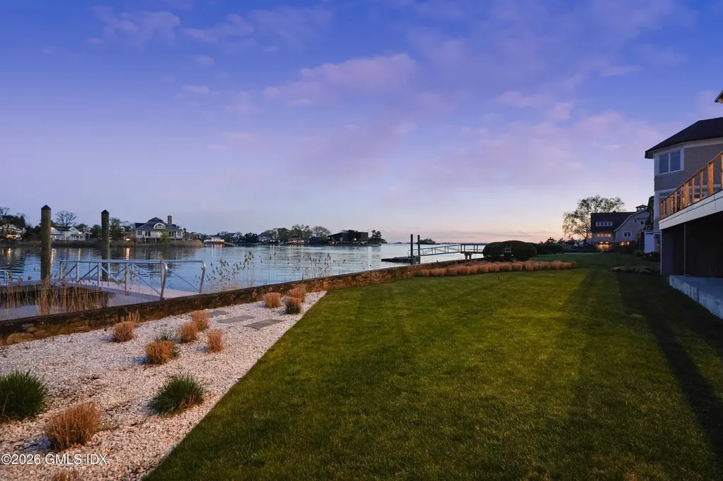 4 Little Cove Lane Old Greenwich CT 06870