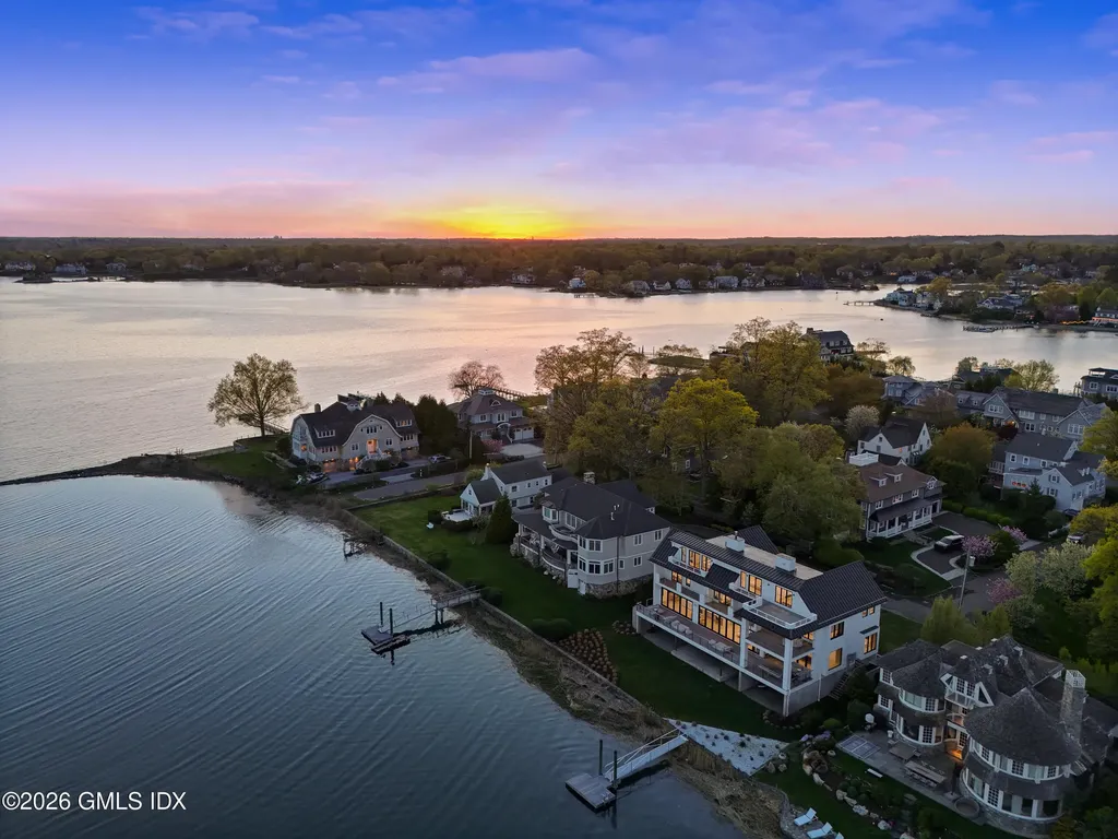 4 Little Cove Lane Old Greenwich CT 06870